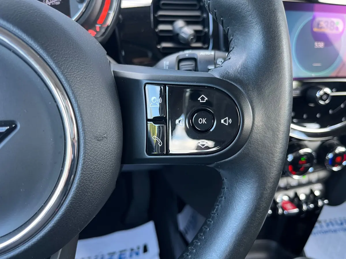 1.5 Cooper Camden Plus Edition NL.Auto/Two-Tone/Nieuw-Model/Full Led/Carplay/1Ste Eigenaar/Dealer onderhouden