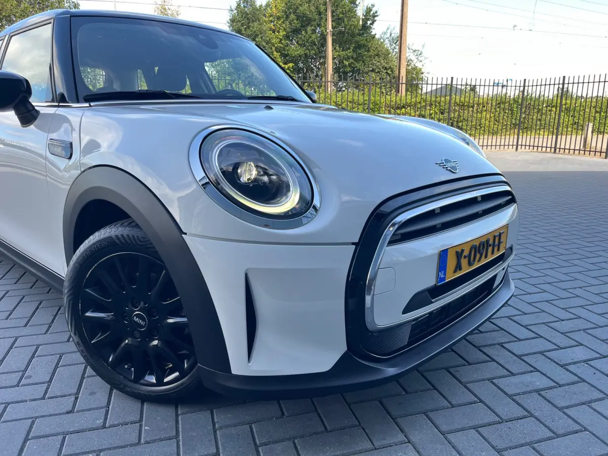 1.5 Cooper Camden Plus Edition NL.Auto/Two-Tone/Nieuw-Model/Full Led/Carplay/1Ste Eigenaar/Dealer onderhouden