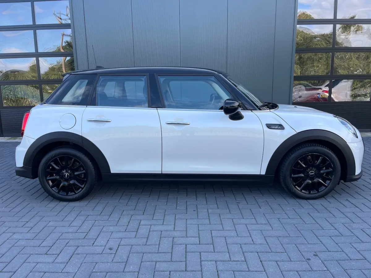 1.5 Cooper Camden Plus Edition NL.Auto/Two-Tone/Nieuw-Model/Full Led/Carplay/1Ste Eigenaar/Dealer onderhouden