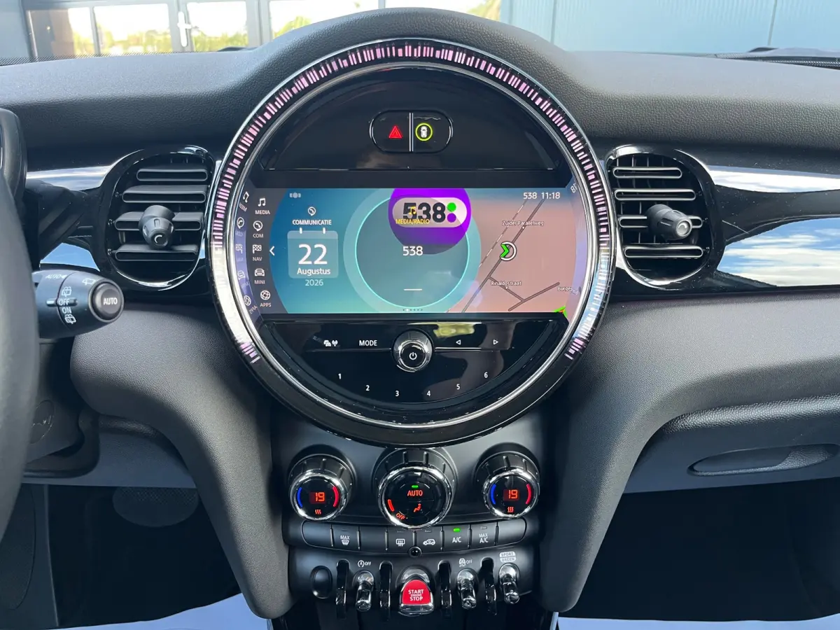 1.5 Cooper Camden Plus Edition NL.Auto/Two-Tone/Nieuw-Model/Full Led/Carplay/1Ste Eigenaar/Dealer onderhouden