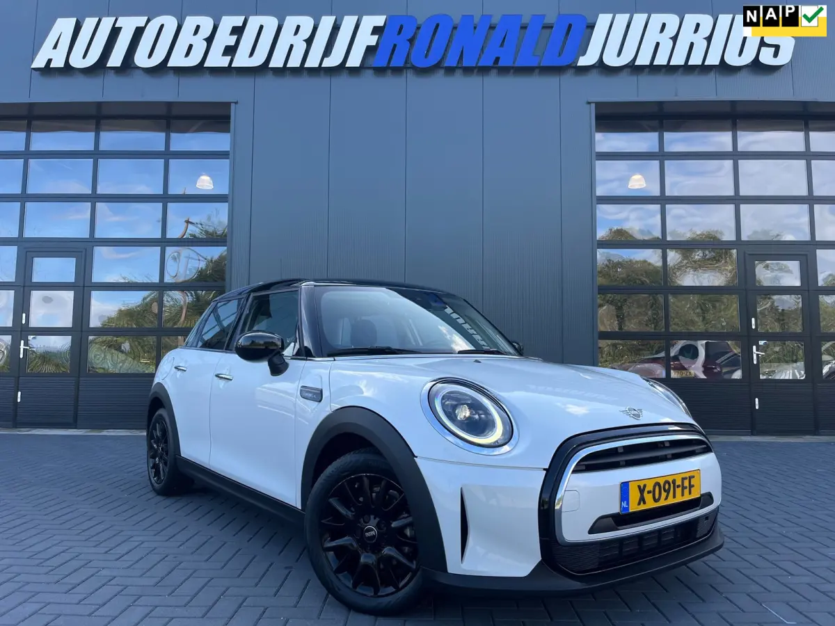 1.5 Cooper Camden Plus Edition NL.Auto/Two-Tone/Nieuw-Model/Full Led/Carplay/1Ste Eigenaar/Dealer onderhouden