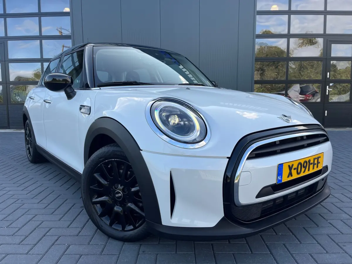 1.5 Cooper Camden Plus Edition NL.Auto/Two-Tone/Nieuw-Model/Full Led/Carplay/1Ste Eigenaar/Dealer onderhouden