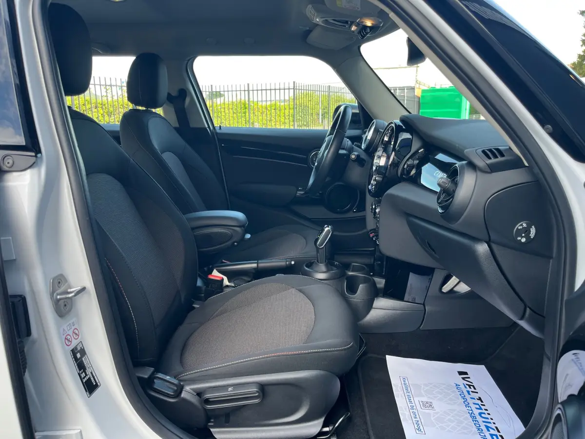 1.5 Cooper Camden Plus Edition NL.Auto/Two-Tone/Nieuw-Model/Full Led/Carplay/1Ste Eigenaar/Dealer onderhouden