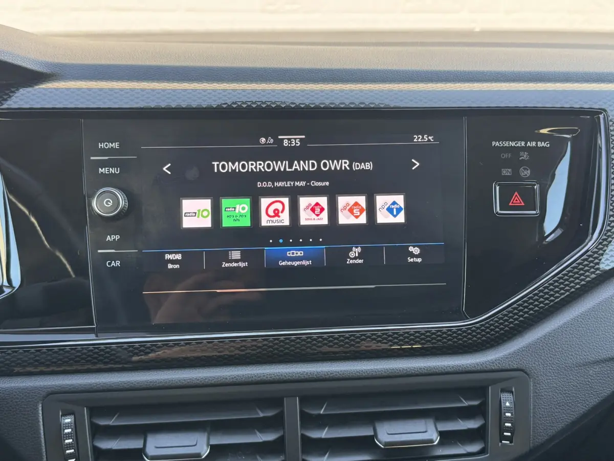 1.0 TSI Life Edition Camera Carplay Adaptive cruise Airco All season banden
