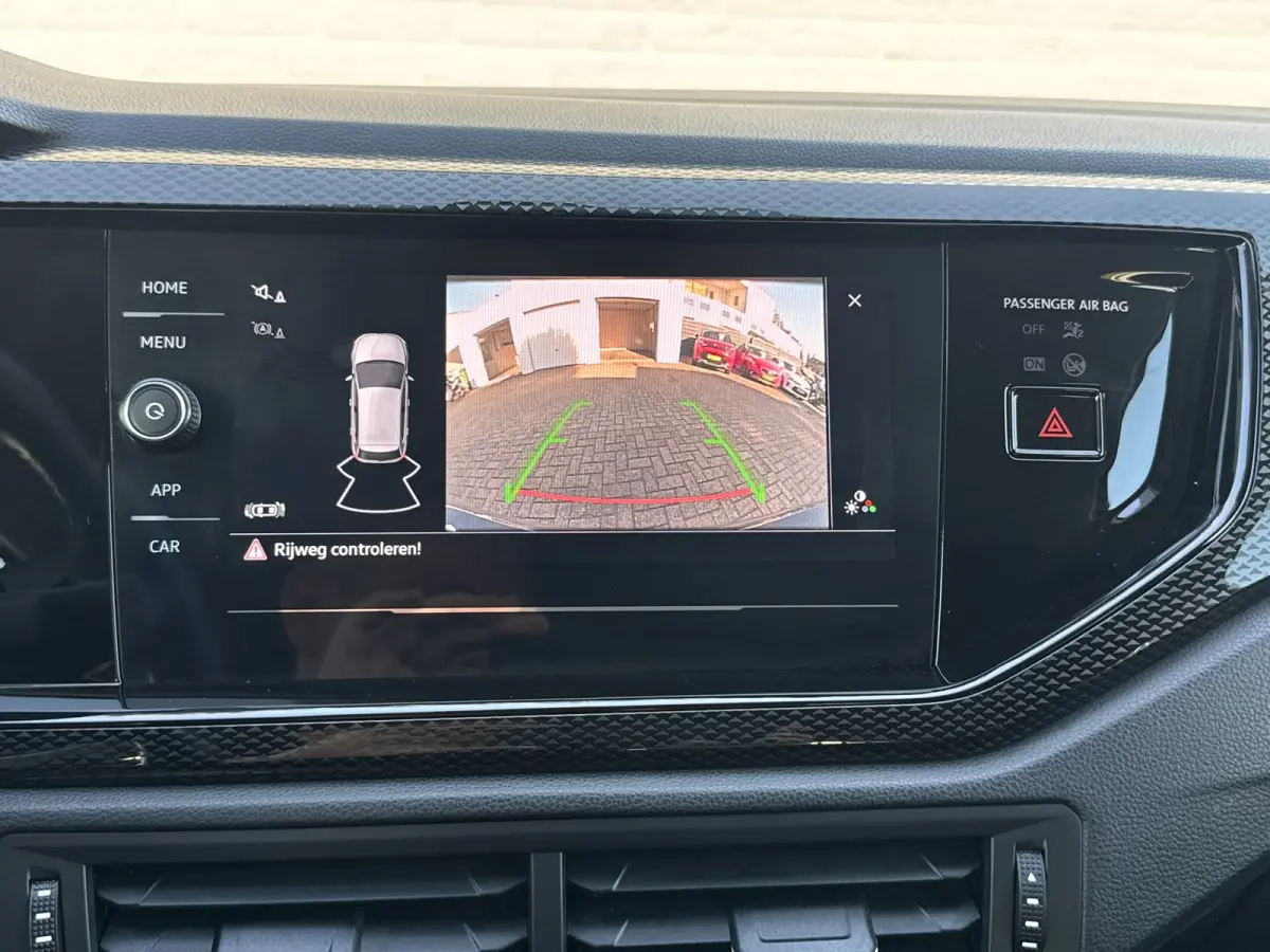 1.0 TSI Life Edition Camera Carplay Adaptive cruise Airco All season banden