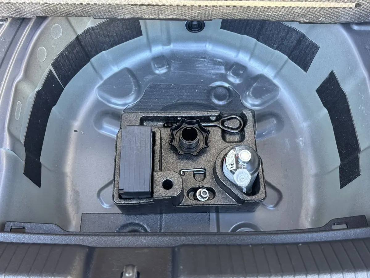 1.0 TSI Life Edition Camera Carplay Adaptive cruise Airco All season banden