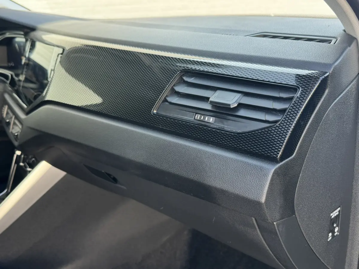 1.0 TSI Life Edition Camera Carplay Adaptive cruise Airco All season banden