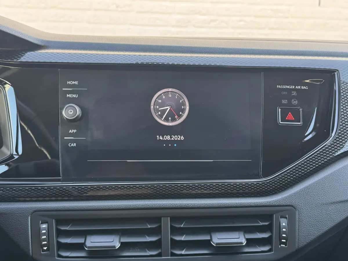 1.0 TSI Life Edition Camera Carplay Adaptive cruise Airco All season banden