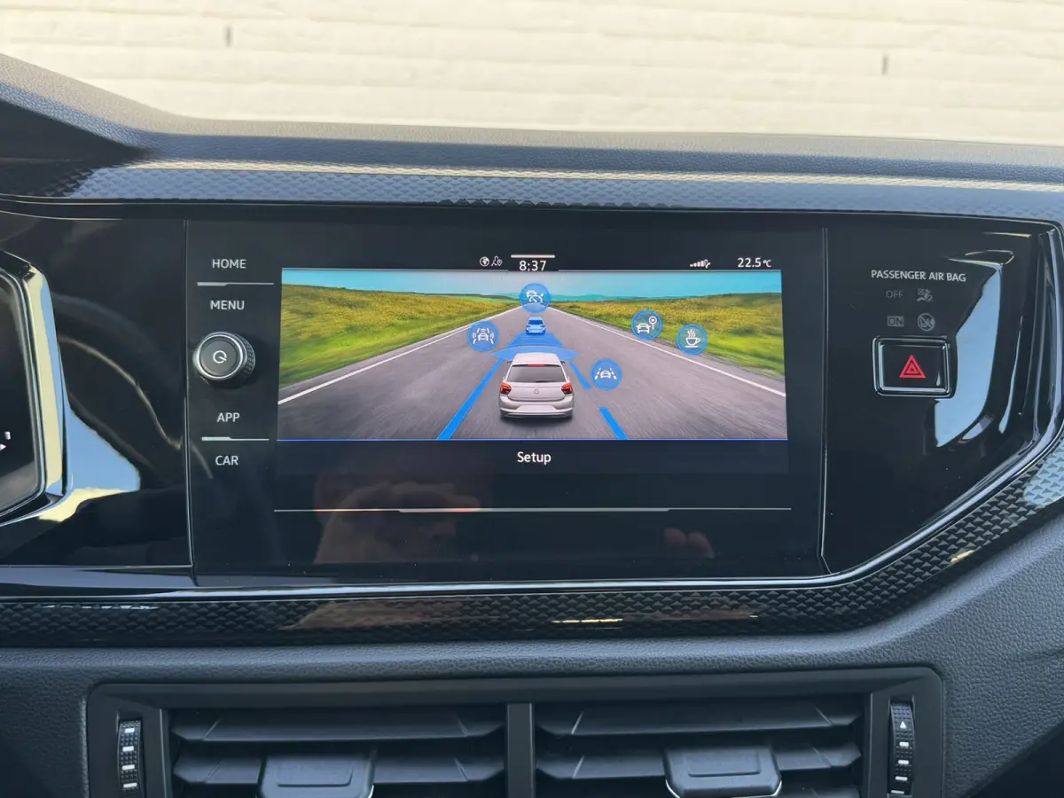 1.0 TSI Life Edition Camera Carplay Adaptive cruise Airco All season banden