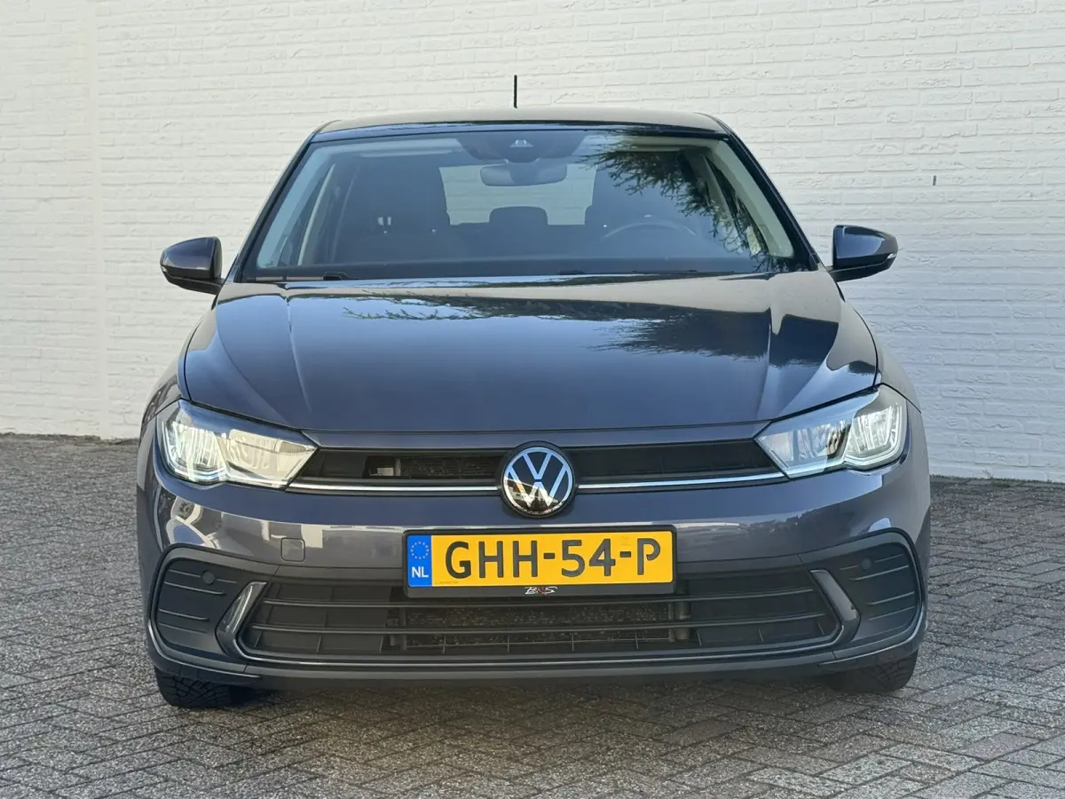 1.0 TSI Life Edition Camera Carplay Adaptive cruise Airco All season banden