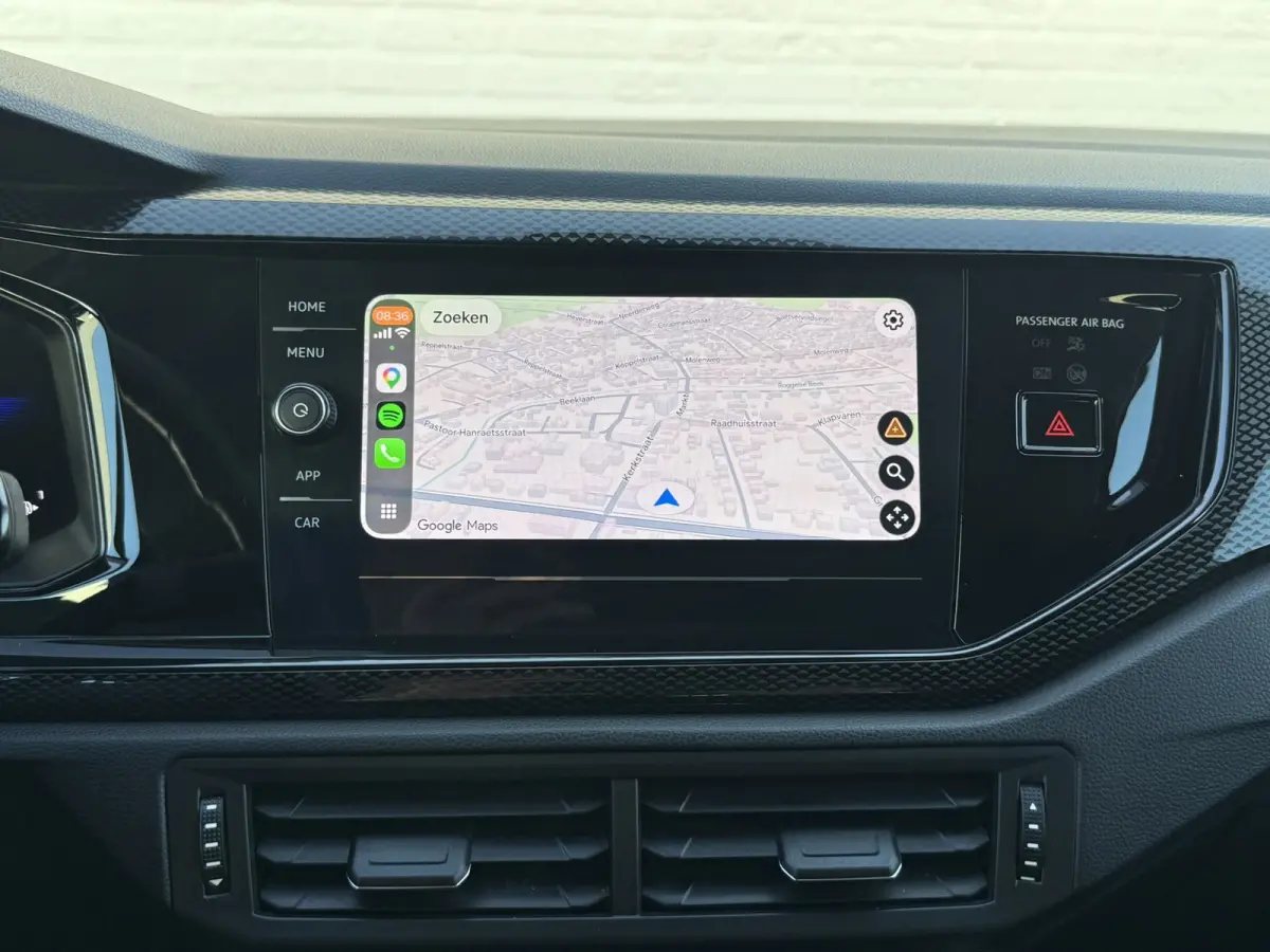 1.0 TSI Life Edition Camera Carplay Adaptive cruise Airco All season banden
