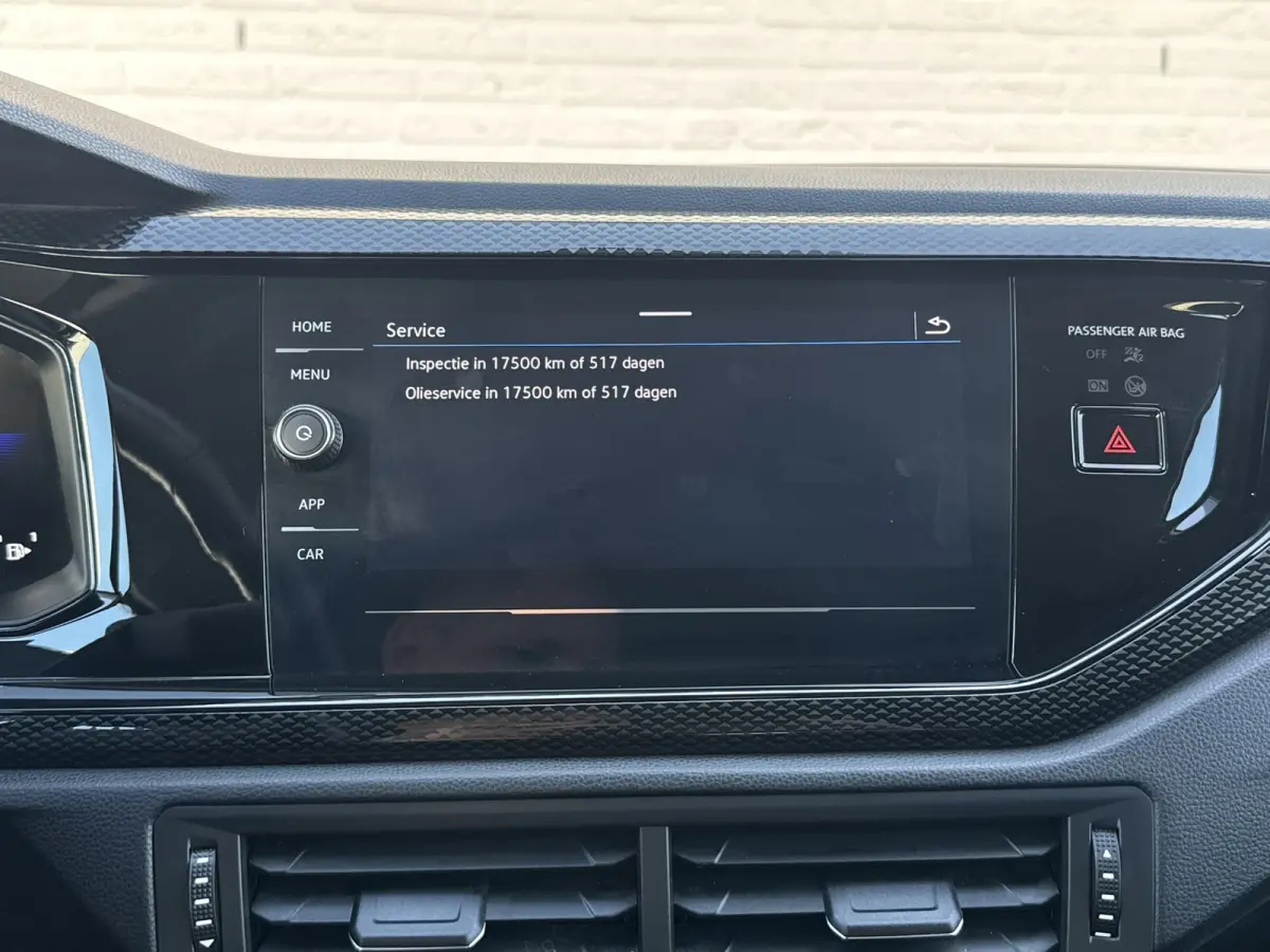 1.0 TSI Life Edition Camera Carplay Adaptive cruise Airco All season banden