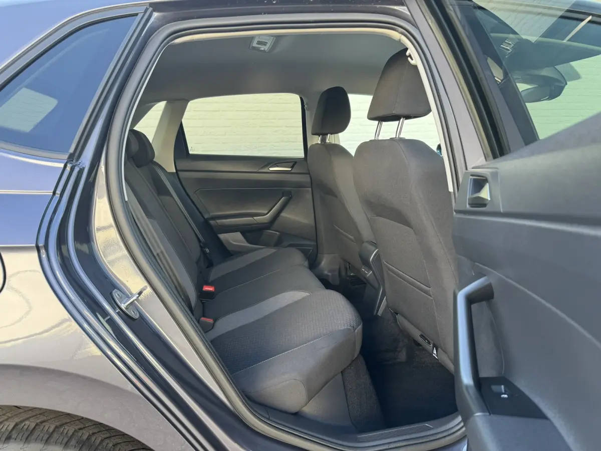 1.0 TSI Life Edition Camera Carplay Adaptive cruise Airco All season banden
