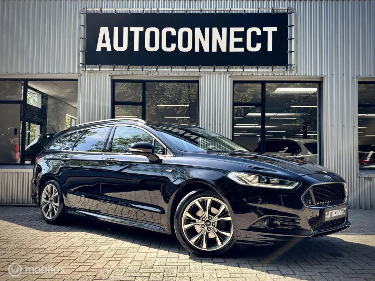 2.0 ST-Line, PANO, NAVI, CRUISE, CAMERA, VOL OPTIES.