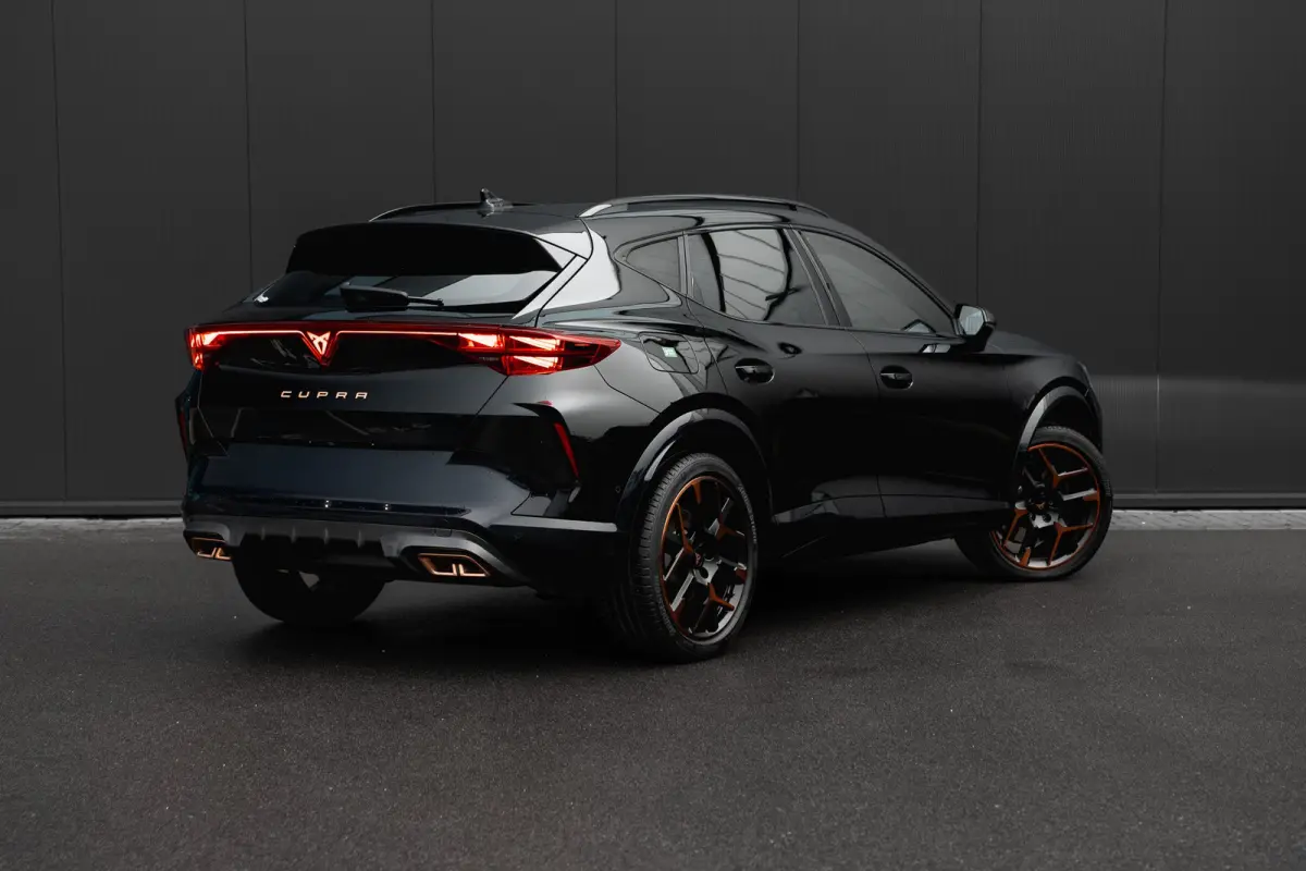 1.5 TSI e-Hybrid 272pk VZ Performance | Garantie t/m 2030 | Panoramadak | Trekhaak | Sennheiser | 360 Camera | Leder