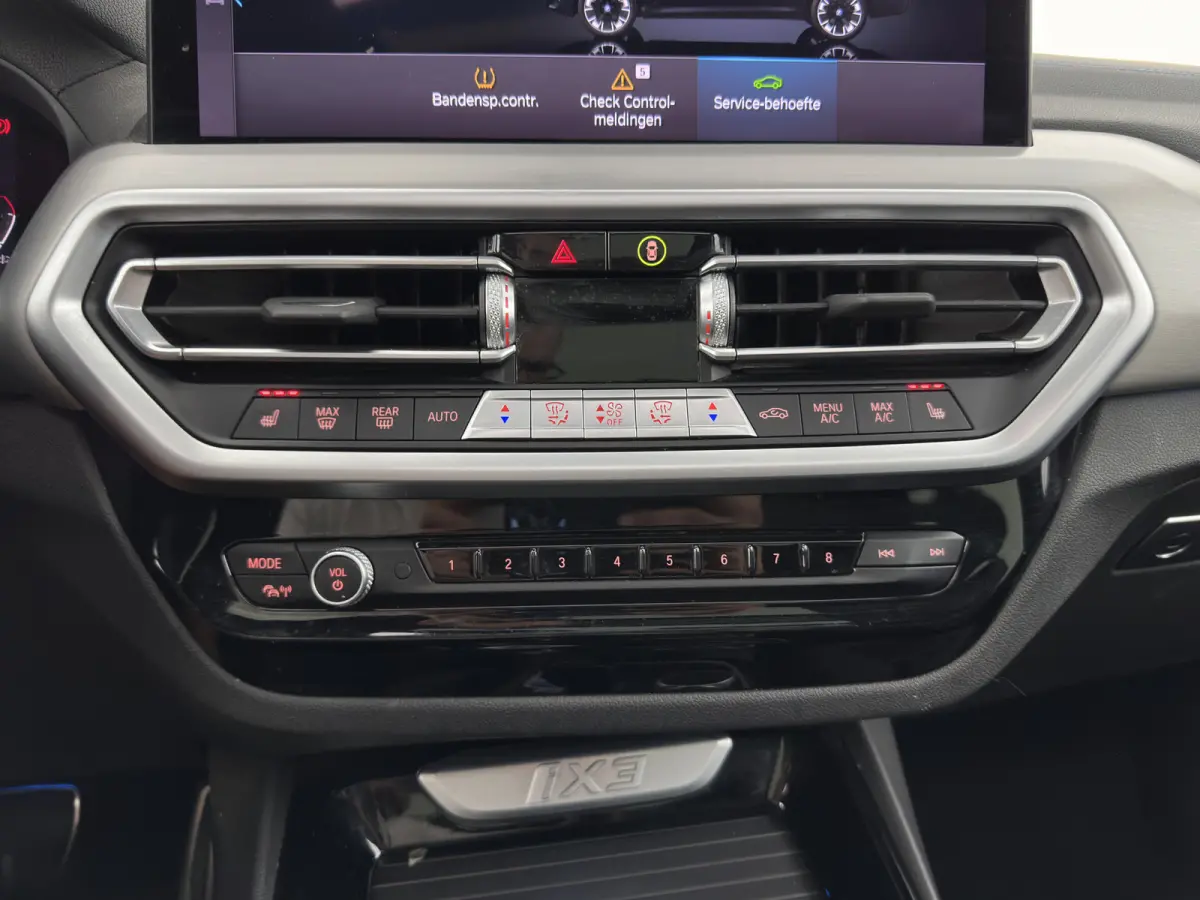 M-Pack High Executive 80 kWh [3-Fase-11kW] {SoH-99%} (INCL-BTW) Aut. *PANO | LEATHER | ADAPTIVE-CRUISE | FULL-LED | HARMAN/KARDON-AUDIO | BLINDSPOT | DIGI-COCKPIT | HEATED-SPORTSEATS | CAMER