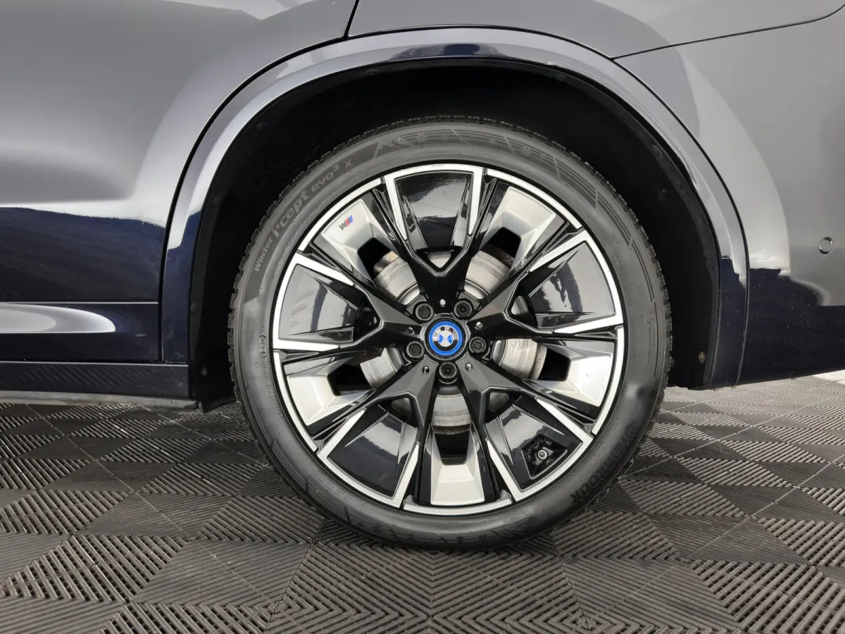 M-Pack High Executive 80 kWh [3-Fase-11kW] {SoH-99%} (INCL-BTW) Aut. *PANO | LEATHER | ADAPTIVE-CRUISE | FULL-LED | HARMAN/KARDON-AUDIO | BLINDSPOT | DIGI-COCKPIT | HEATED-SPORTSEATS | CAMER