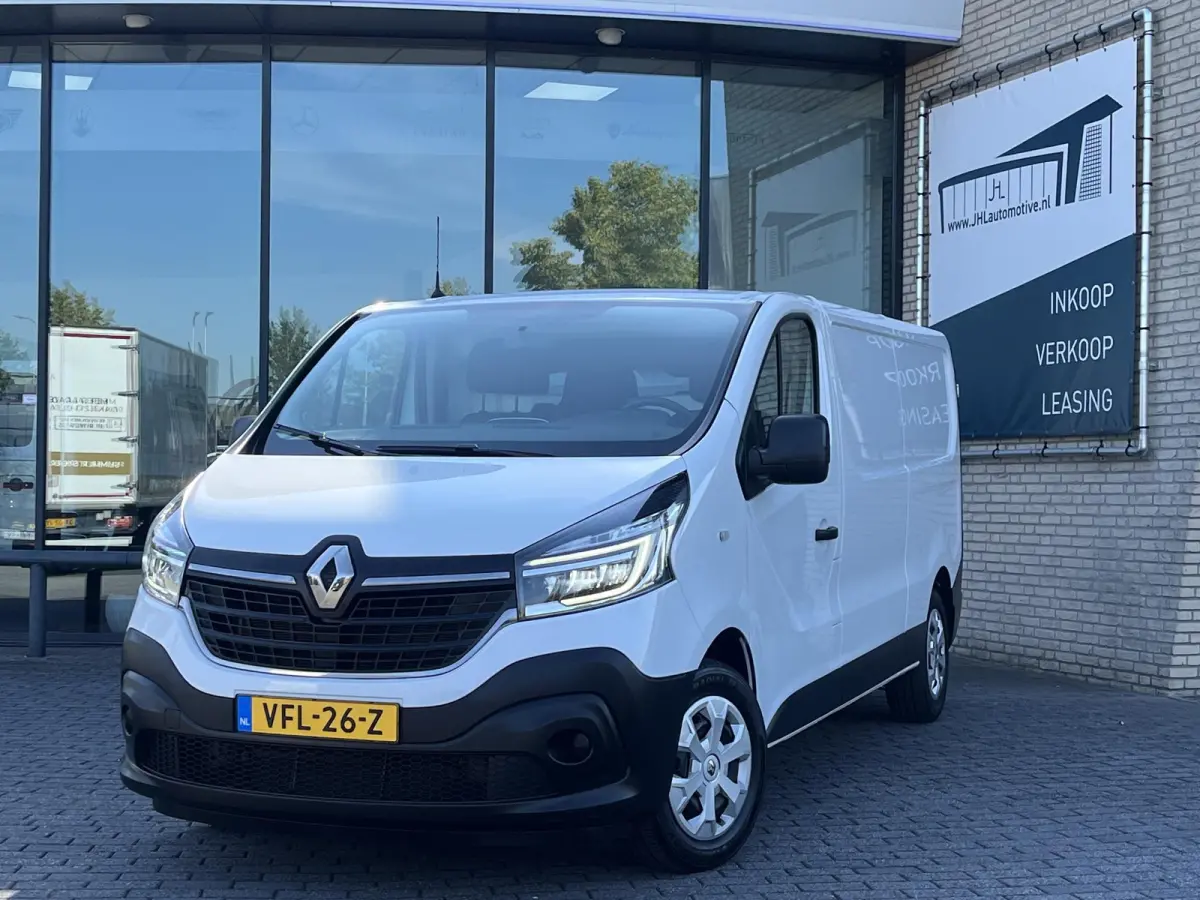 2.0 dCi 120 T29 L2H1*NAVI*HAAK*CRUISE*A/C*TEL*3PER