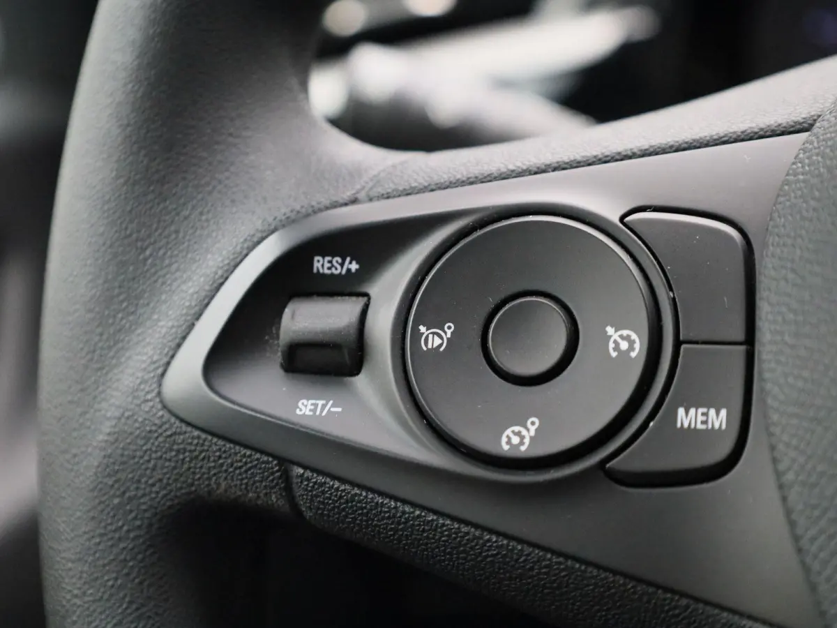 1.2 Edition | Apple Carplay / Android Auto | Cruise Control | Airco |