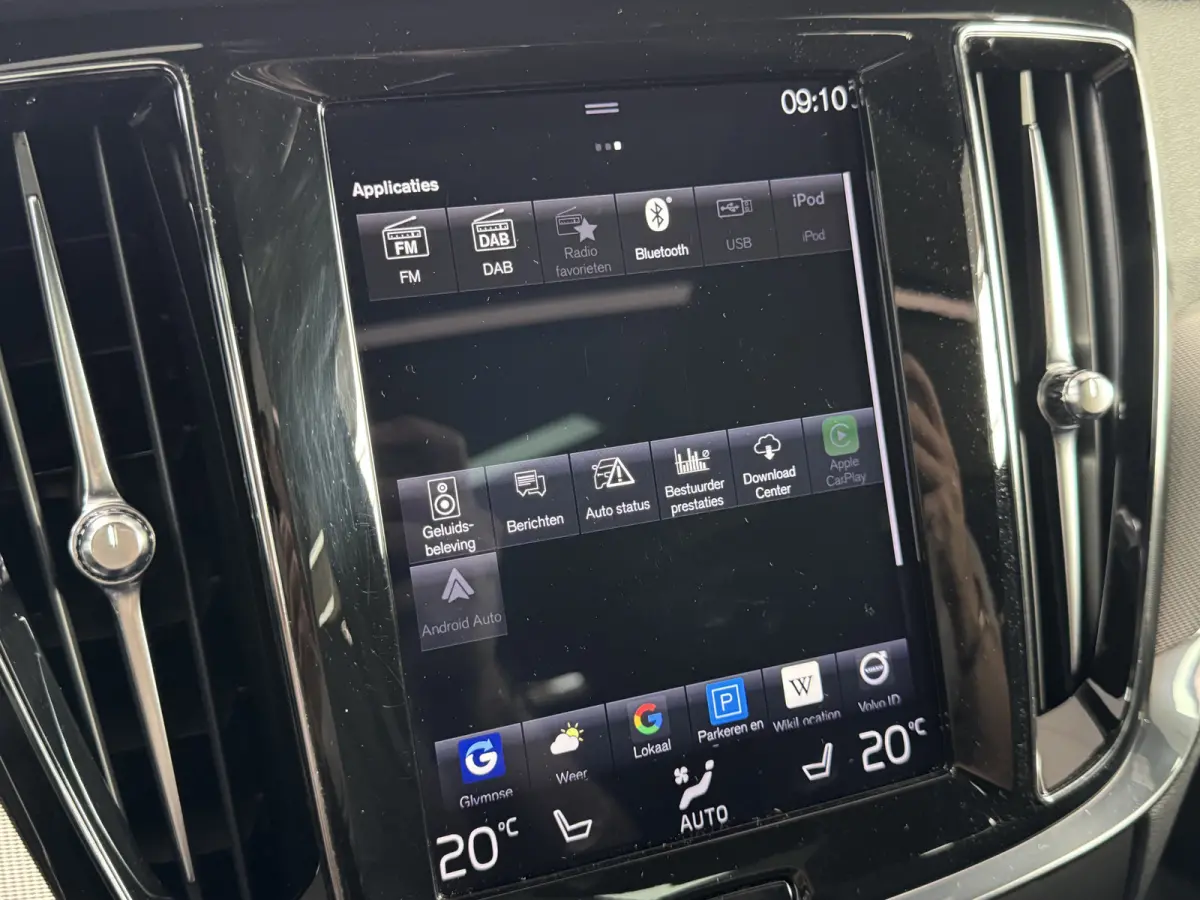 2.0 T8 Twin Engine AWD Inscription B&W HUD Pano Trekhaak Pilot Assist