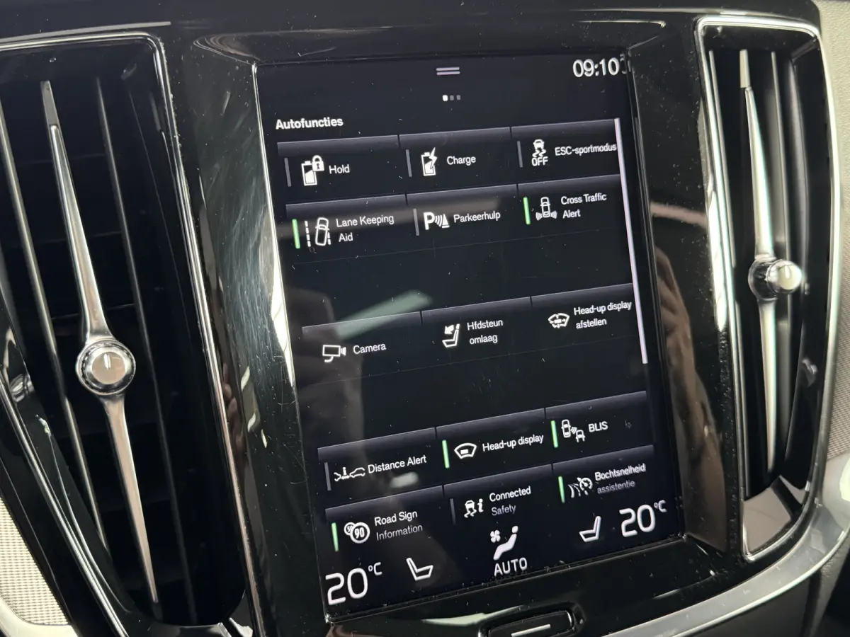 2.0 T8 Twin Engine AWD Inscription B&W HUD Pano Trekhaak Pilot Assist