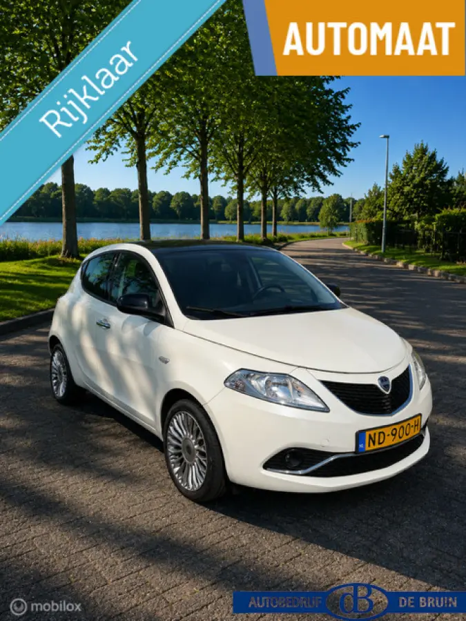 Lancia Ypsilon 2016 Benzine Automatisch leasen
