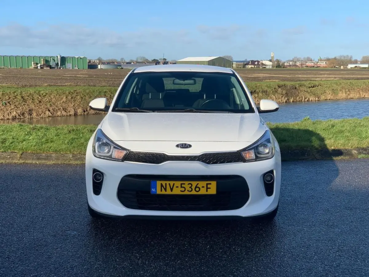 1.0 TGDI ComfortPlusLine Navigator/ Navigatie / Achteruitrijcamera / Airco / Cruise Control /Nieuw model!