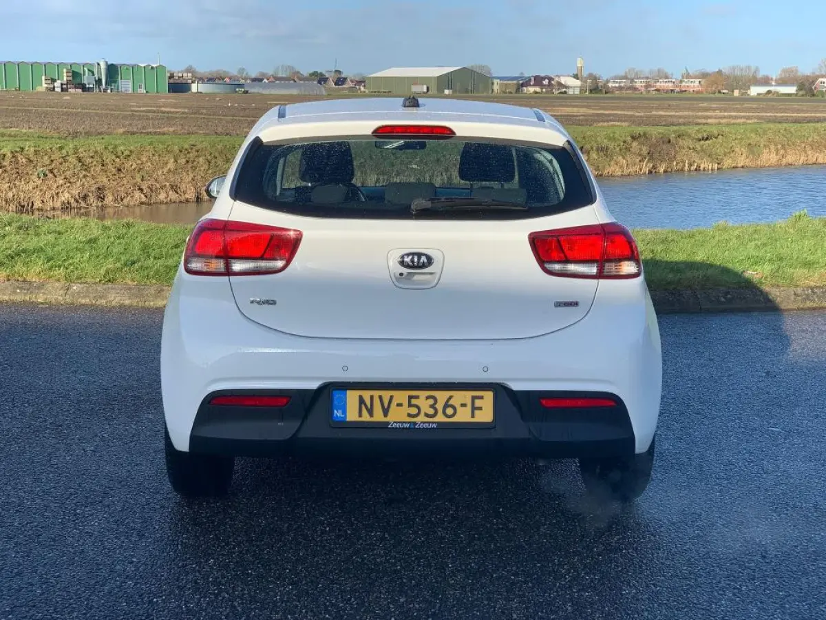1.0 TGDI ComfortPlusLine Navigator/ Navigatie / Achteruitrijcamera / Airco / Cruise Control /Nieuw model!
