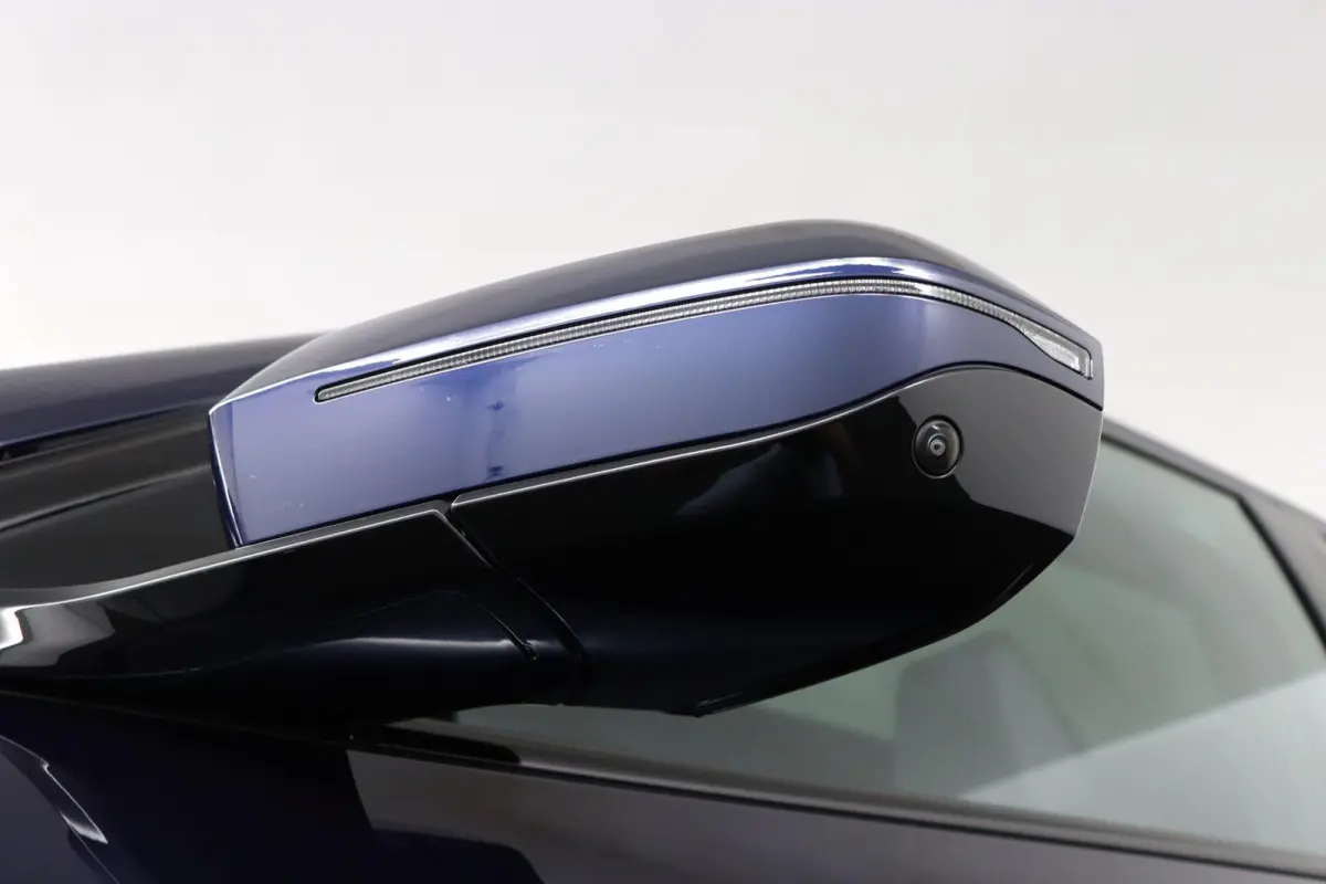 30e xDrive | SOH 100% | M-Sport | Panoramadak | Trekhaak | M-pakket Pro | Extra Getint Glas