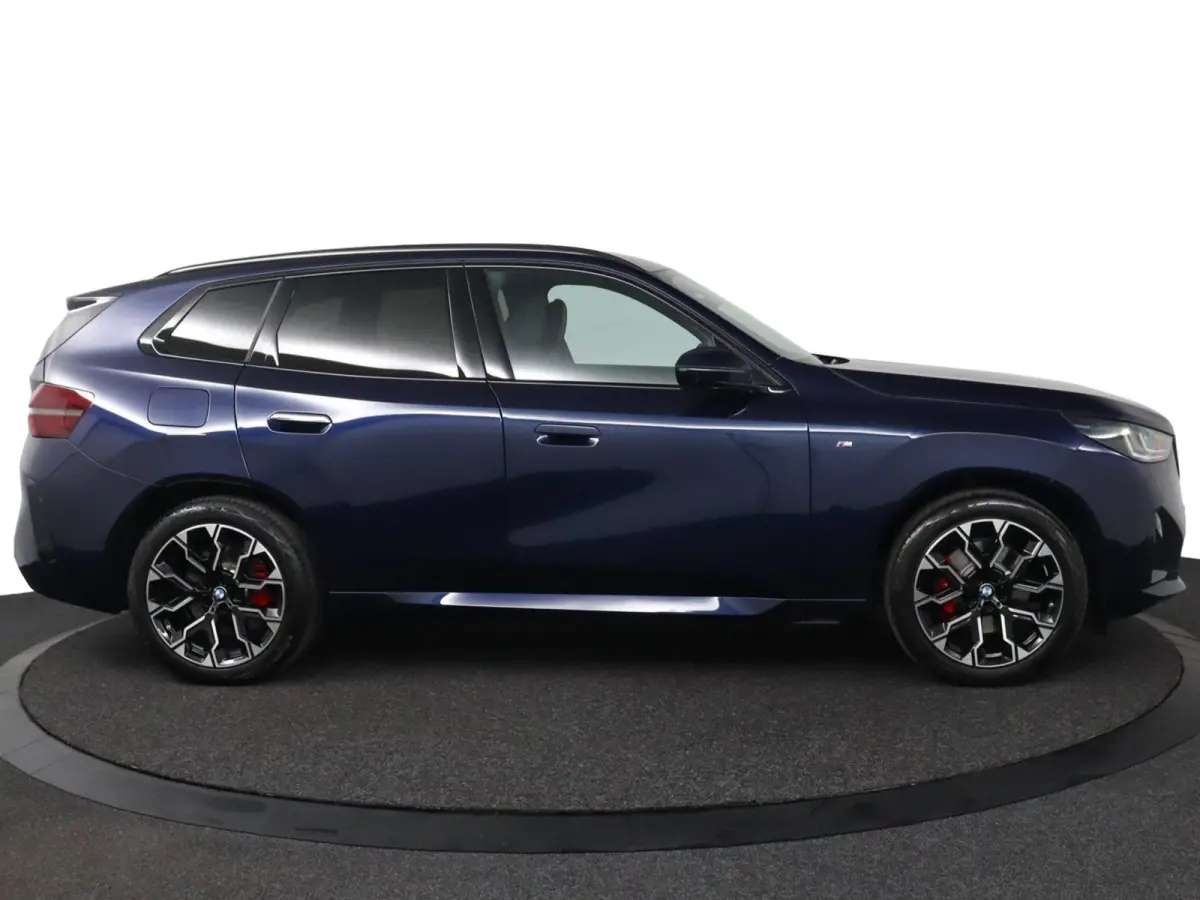30e xDrive | SOH 100% | M-Sport | Panoramadak | Trekhaak | M-pakket Pro | Extra Getint Glas