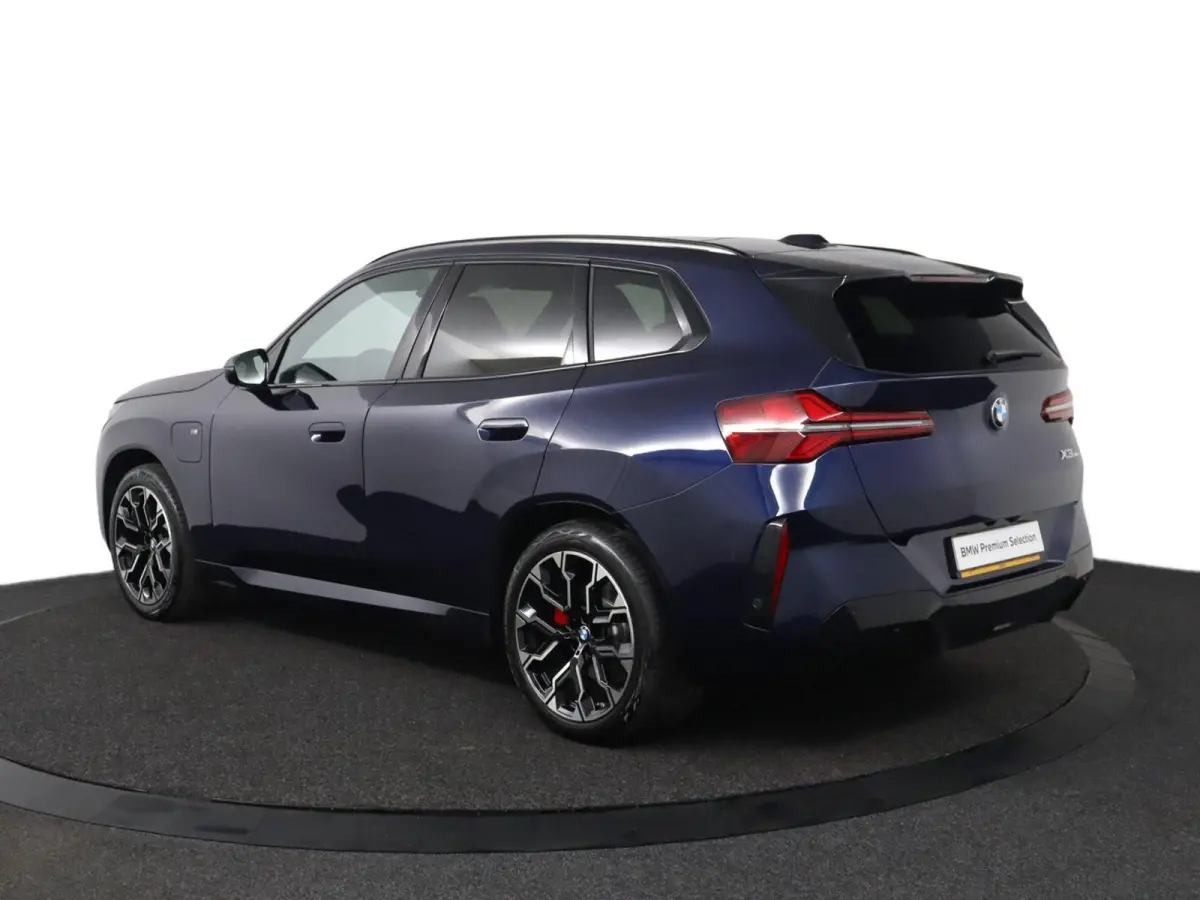 30e xDrive | SOH 100% | M-Sport | Panoramadak | Trekhaak | M-pakket Pro | Extra Getint Glas