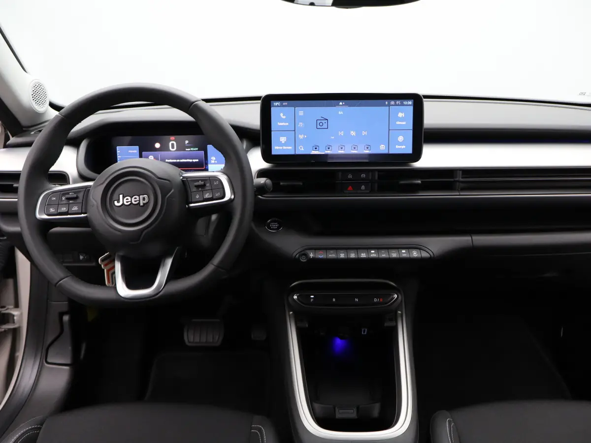 Summit 54 kWh | Adaptieve cruise | Keyless | Navi | Camera | PDC V+A |18"LMV |