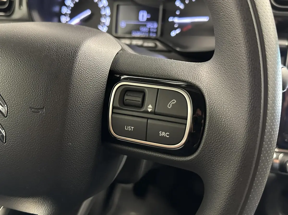 1.2 PureTech ELLE CARPLAY NAVI CRUISE 28000 KM.