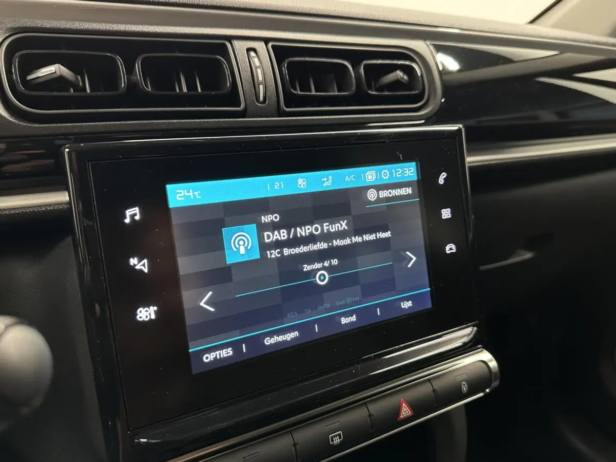 1.2 PureTech ELLE CARPLAY NAVI CRUISE 28000 KM.