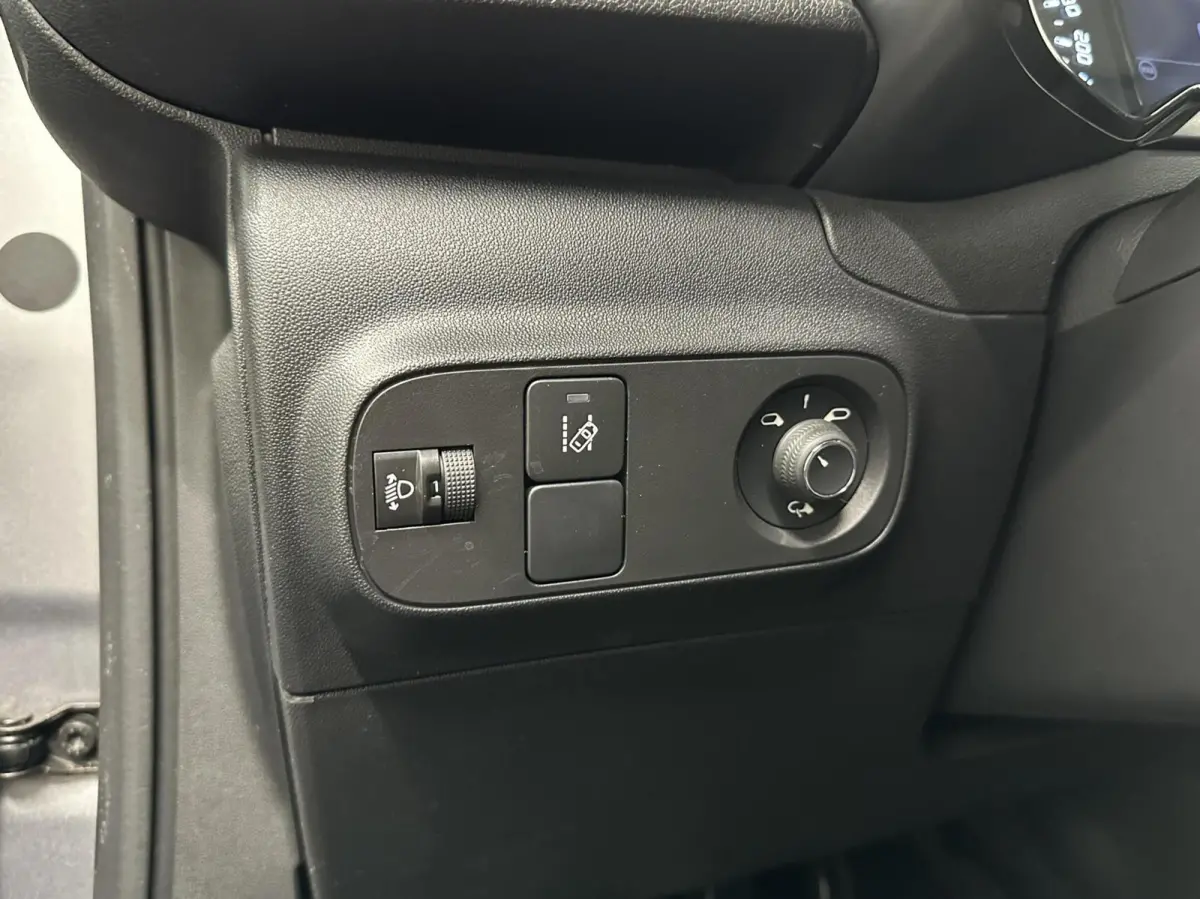 1.2 PureTech ELLE CARPLAY NAVI CRUISE 28000 KM.