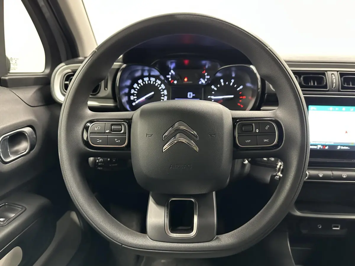 1.2 PureTech ELLE CARPLAY NAVI CRUISE 28000 KM.
