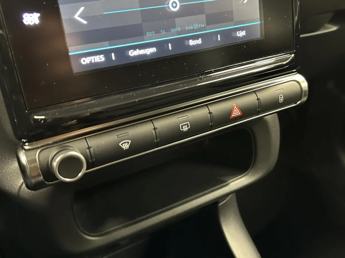 1.2 PureTech ELLE CARPLAY NAVI CRUISE 28000 KM.
