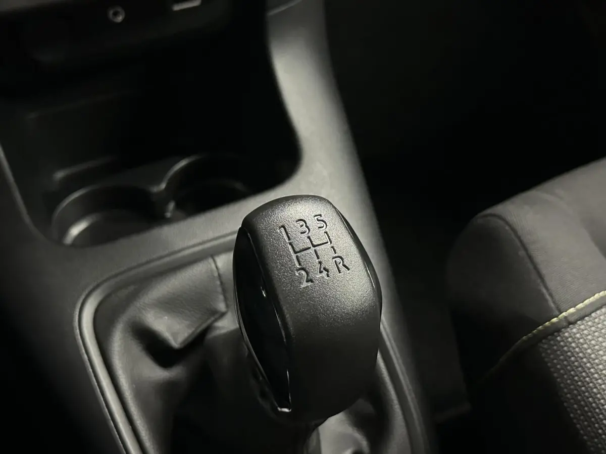 1.2 PureTech ELLE CARPLAY NAVI CRUISE 28000 KM.