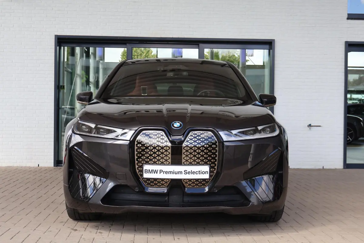 M60 High Executive 112 kWh | M Sport | SOH 99,1% | Driving Assistant Professional  | Trekhaak | Bowers & Wilkins | Sky Lounge