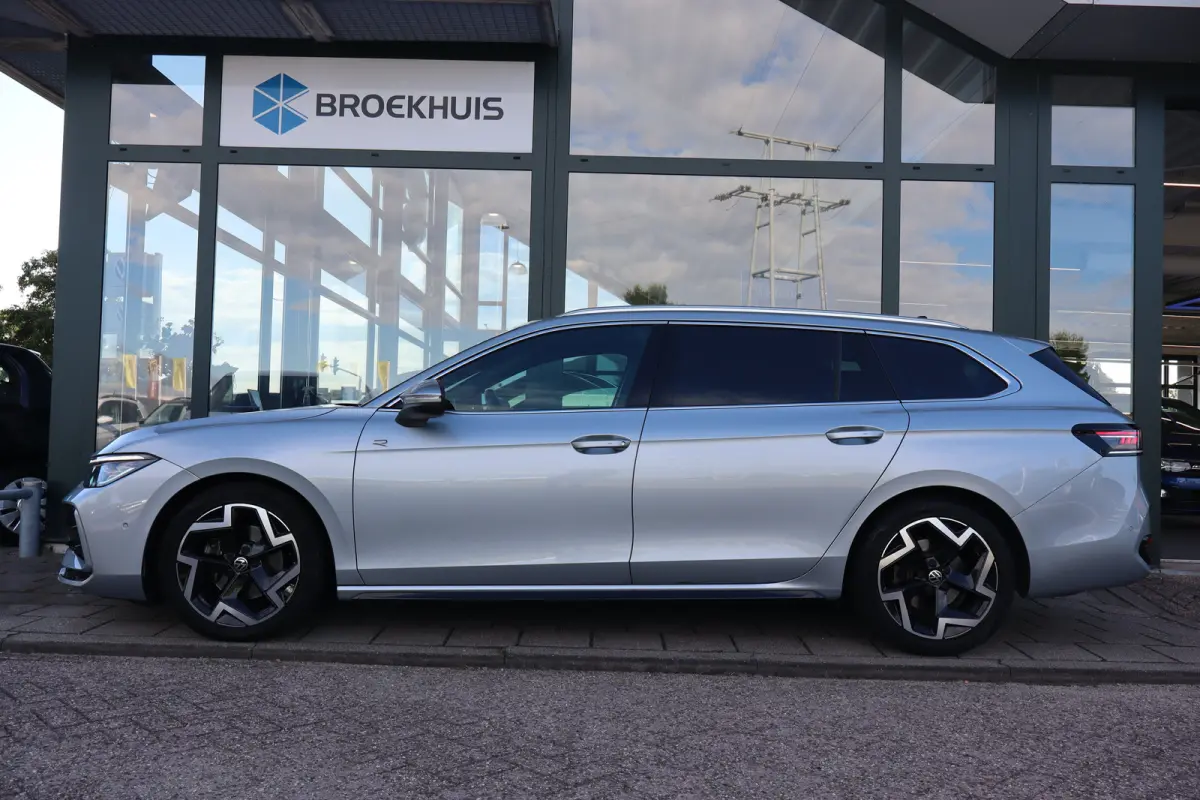 1.5 eTSI R-Line Business | Achteruitrijcamera | Hill hold functie | Keyless start | Achteruitrijcamera | Hill hold functie | Keyless start