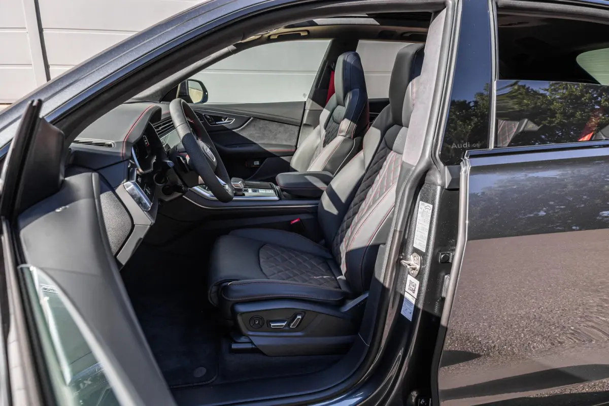 60 TFSIe 489pk PHEV Quattro Pro Line S Competition | Panoramadak | 4WS | B & O Advanced  | Massage + Ventilatie | Laser-LED | Audi Sport Stiksel |