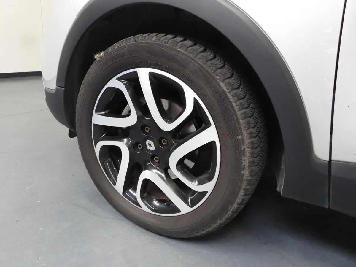 1.2 TCe Aut. Xmod CLIMA/CAMERA/CRUISE/17"LMV!