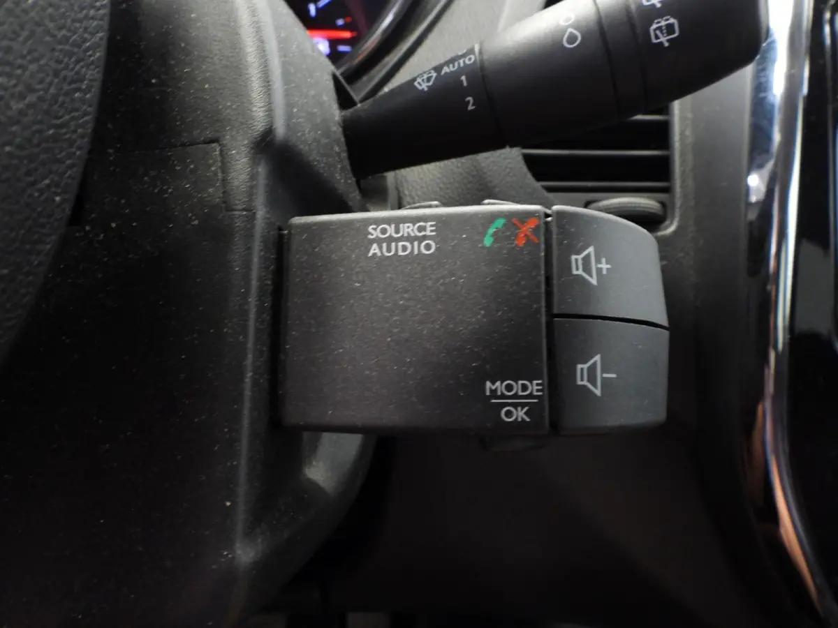 1.2 TCe Aut. Xmod CLIMA/CAMERA/CRUISE/17"LMV!