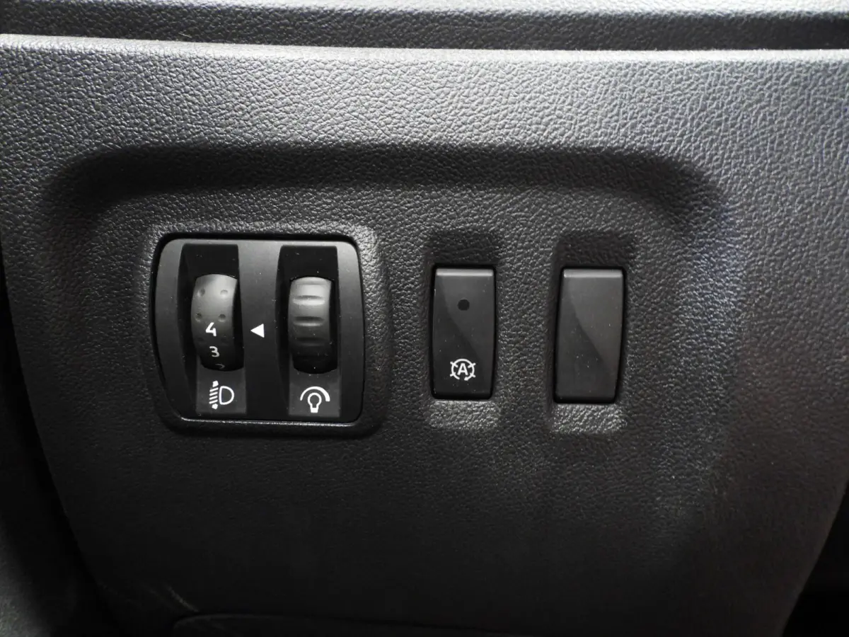 1.2 TCe Aut. Xmod CLIMA/CAMERA/CRUISE/17"LMV!