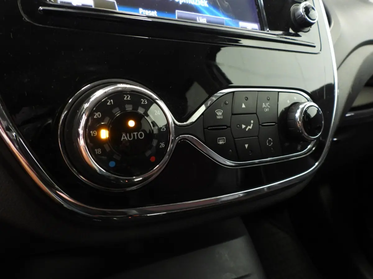 1.2 TCe Aut. Xmod CLIMA/CAMERA/CRUISE/17"LMV!