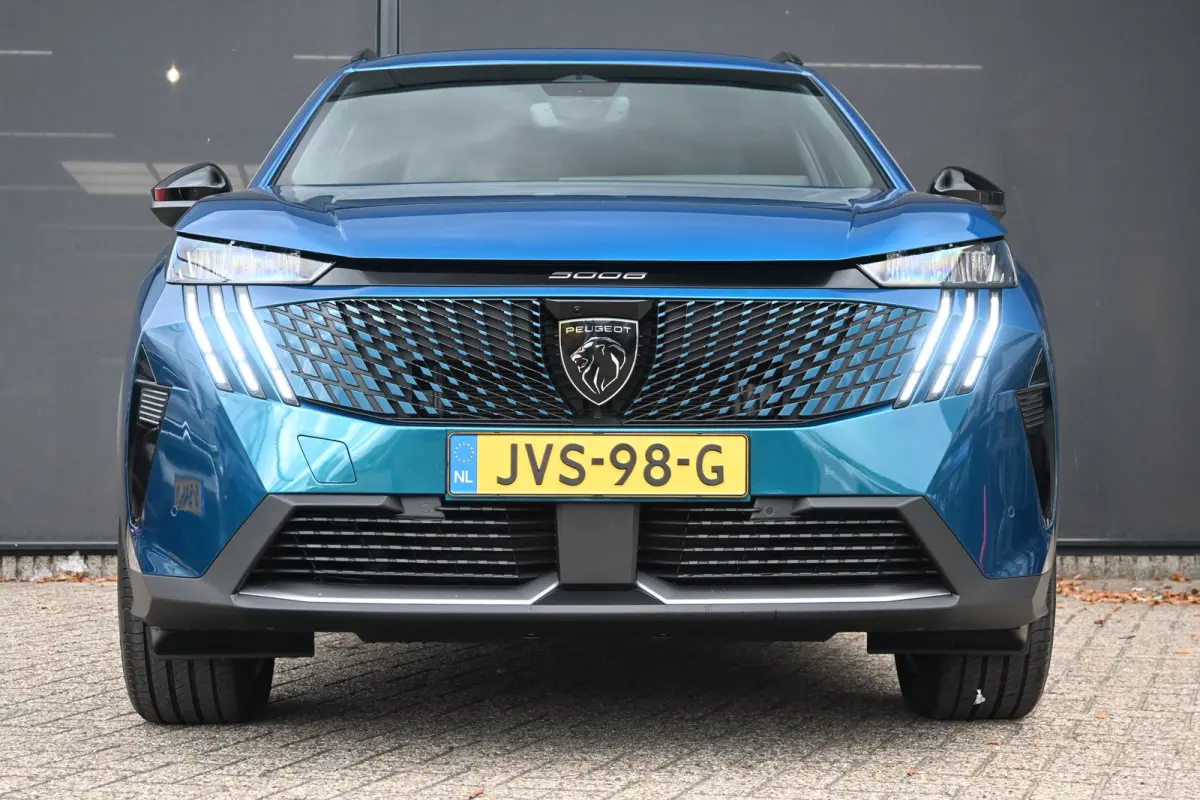 1.6 Plug-in Hybrid 195 Allure 7p Tot 8 Jaar Garantie! | AGR-Comfortstoel | 360 Camera | Adaptive Cruise | Stuur/Stoelverwarming | Dodehoek-Detectie | !!