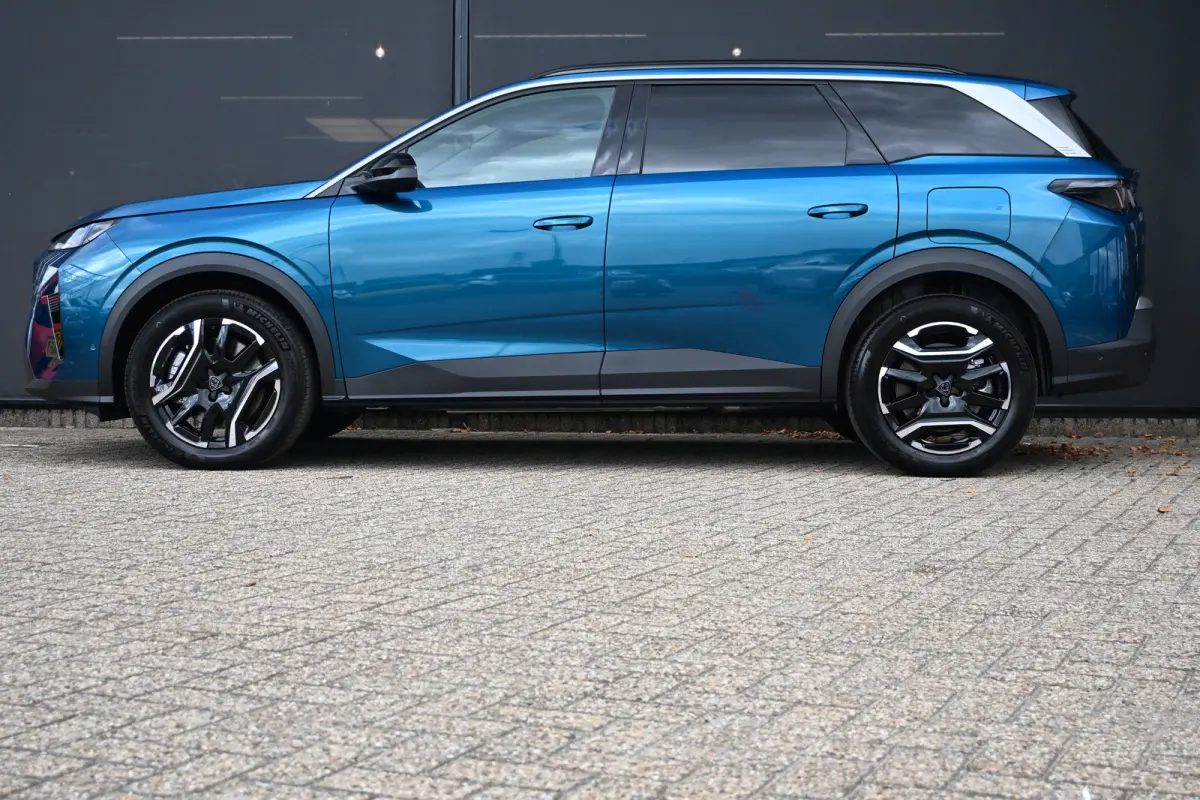 1.6 Plug-in Hybrid 195 Allure 7p Tot 8 Jaar Garantie! | AGR-Comfortstoel | 360 Camera | Adaptive Cruise | Stuur/Stoelverwarming | Dodehoek-Detectie | !!