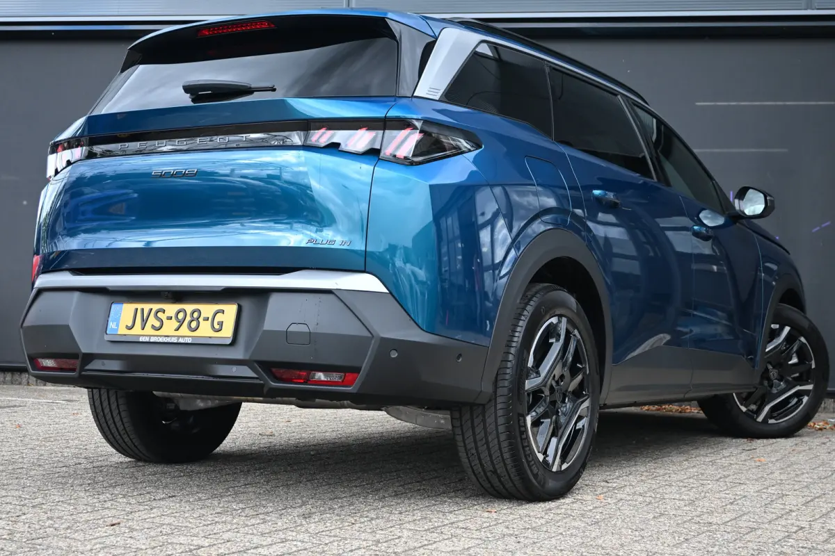 1.6 Plug-in Hybrid 195 Allure 7p Tot 8 Jaar Garantie! | AGR-Comfortstoel | 360 Camera | Adaptive Cruise | Stuur/Stoelverwarming | Dodehoek-Detectie | !!