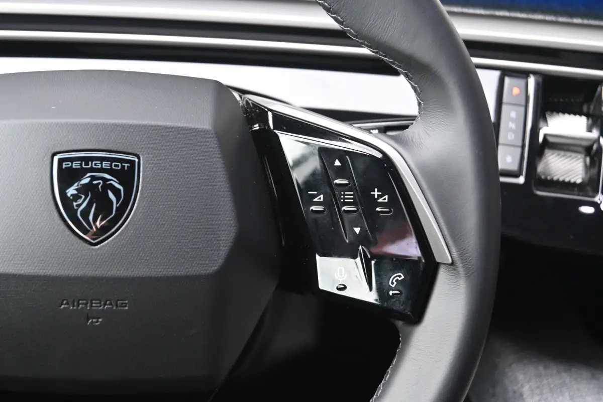 1.6 Plug-in Hybrid 195 Allure 7p Tot 8 Jaar Garantie! | AGR-Comfortstoel | 360 Camera | Adaptive Cruise | Stuur/Stoelverwarming | Dodehoek-Detectie | !!