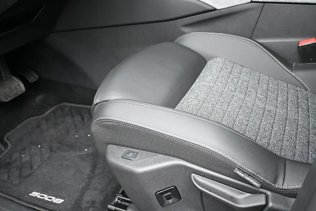 1.6 Plug-in Hybrid 195 Allure 7p Tot 8 Jaar Garantie! | AGR-Comfortstoel | 360 Camera | Adaptive Cruise | Stuur/Stoelverwarming | Dodehoek-Detectie | !!
